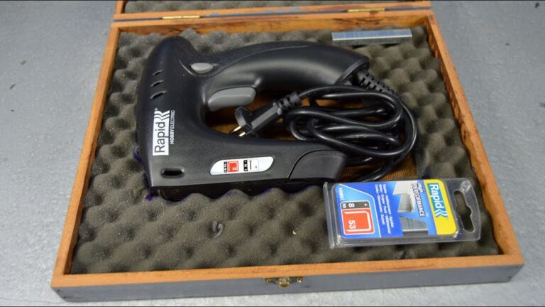 Maletin de madera para herramientas