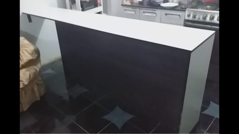 Mesa tipo barra de madera